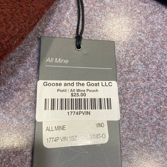 Beautiful NWT Pistil Zip Top Clutch - Picture 6 of 6